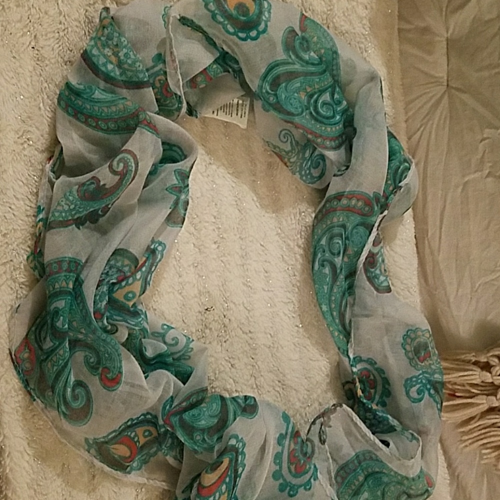 Infinity scarf